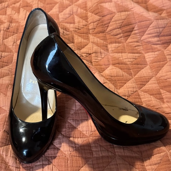 Authentic size 37 4in heel - Picture 1 of 8